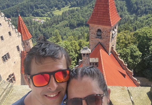 Na věži hradu Bouzov