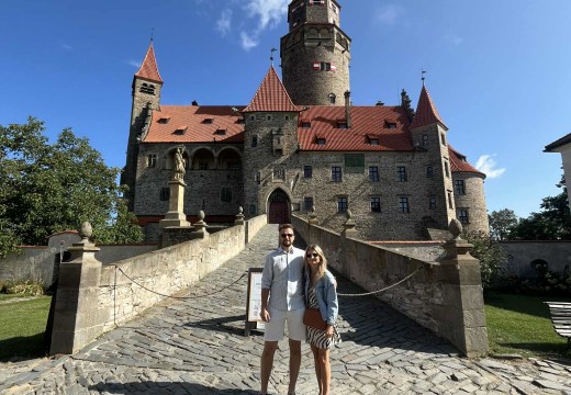 Miodki na hrad Bouzov