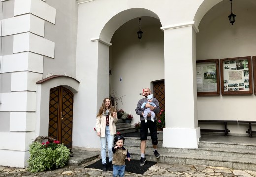 Plac - Zamek w Rogowie Opolskim